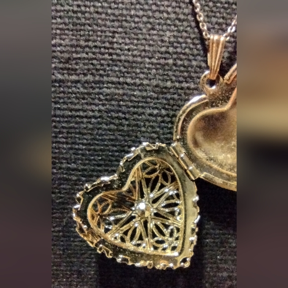 14k over sterling seed pearl locket necklace - Picture 6 of 16